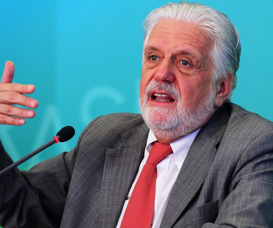 PF intima Jaques Wagner a depor sobre investigações do Banco Master