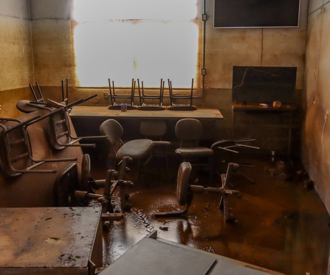 Comunidades ajudam a reconstruir escolas resilientes a crise climática