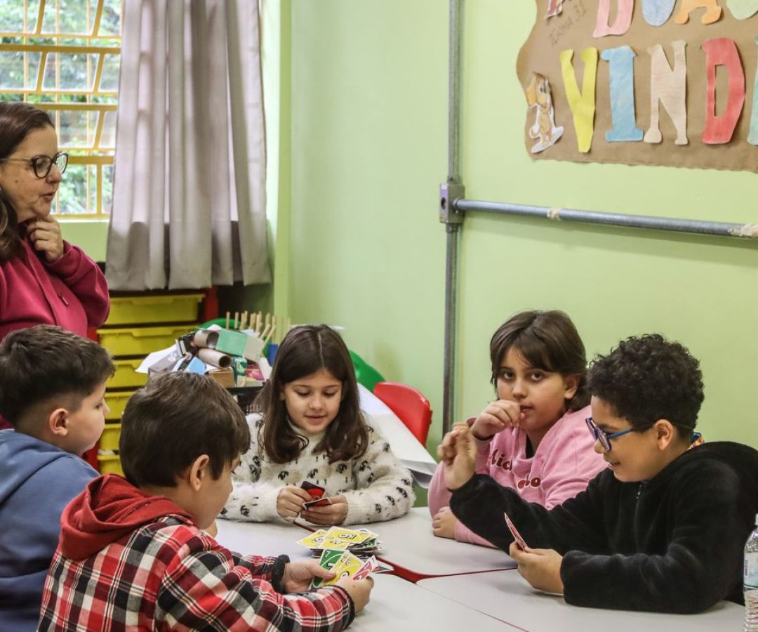 Senado aprova projeto que cria política para estudantes superdotados