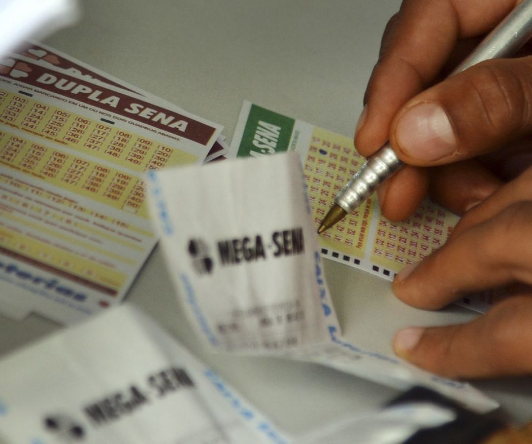 Mega-Sena acumula novamente e prêmio principal vai para R$ 45 milhões
