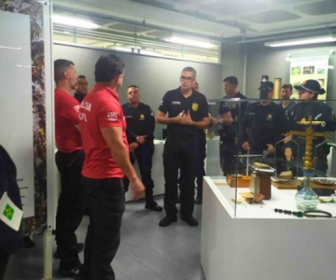 Visita à Escola Superior de Polícia Civil