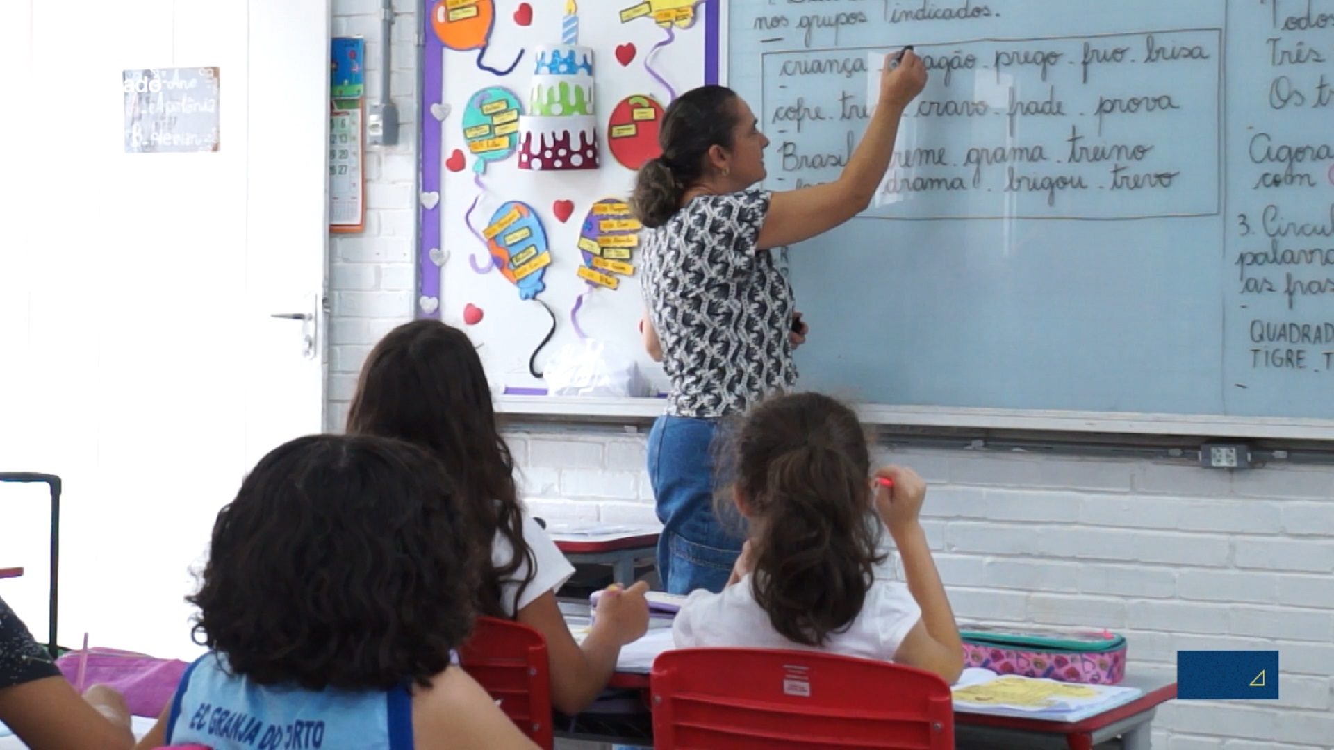 Projeto isenta professores do Imposto de Renda para salários até R$ 10 mil — Senado Notícias