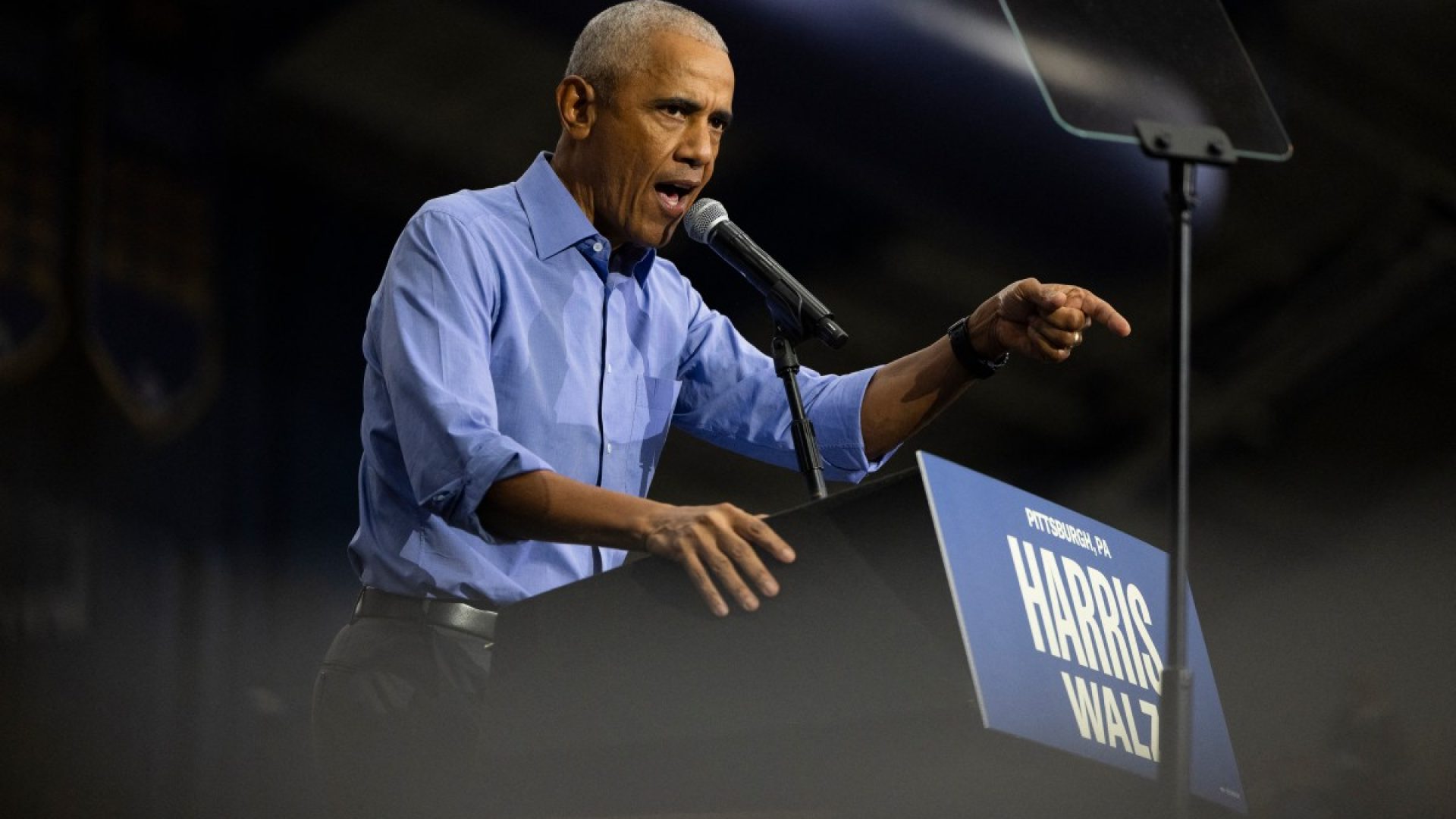 AFP__20241011__36JW3YB__v3__Preview__TopshotUsVotePoliticsObamaHarris.jpg