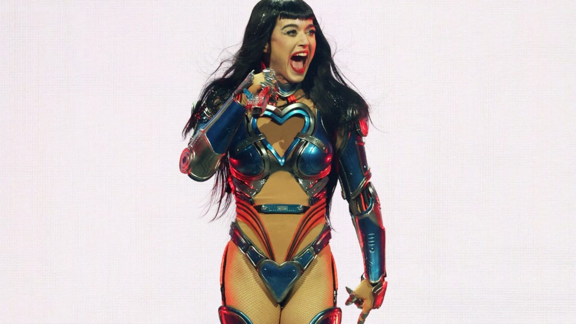 Katy Perry e Justin Trudeau curtem show de Justin Bieber no Coachella em clima de romance