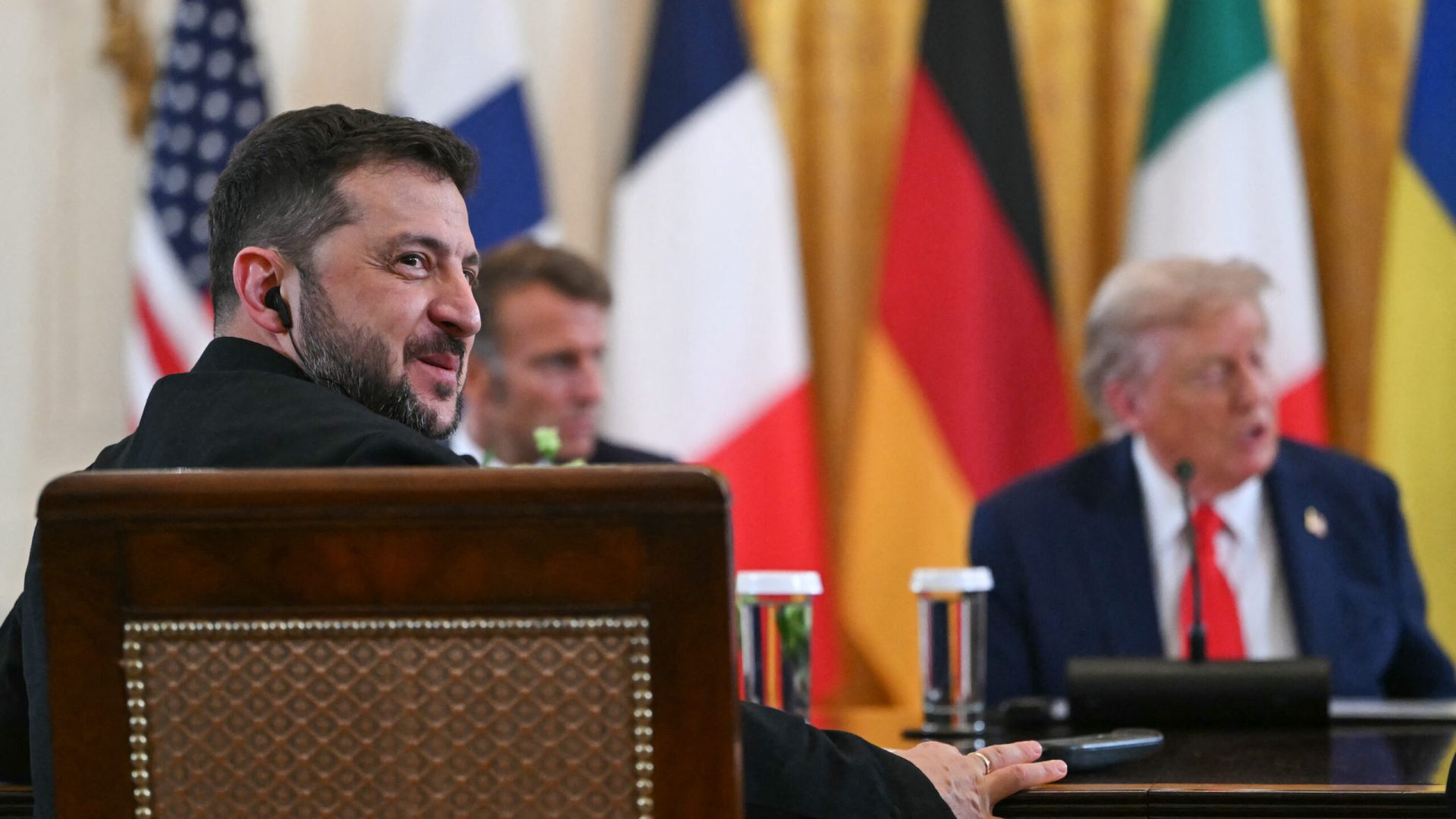 AFP__20250818__69V92EX__v1__HighRes__TrumpMeetsZelenskyAndEuropeanLeadersInWashingto-scaled.jpg
