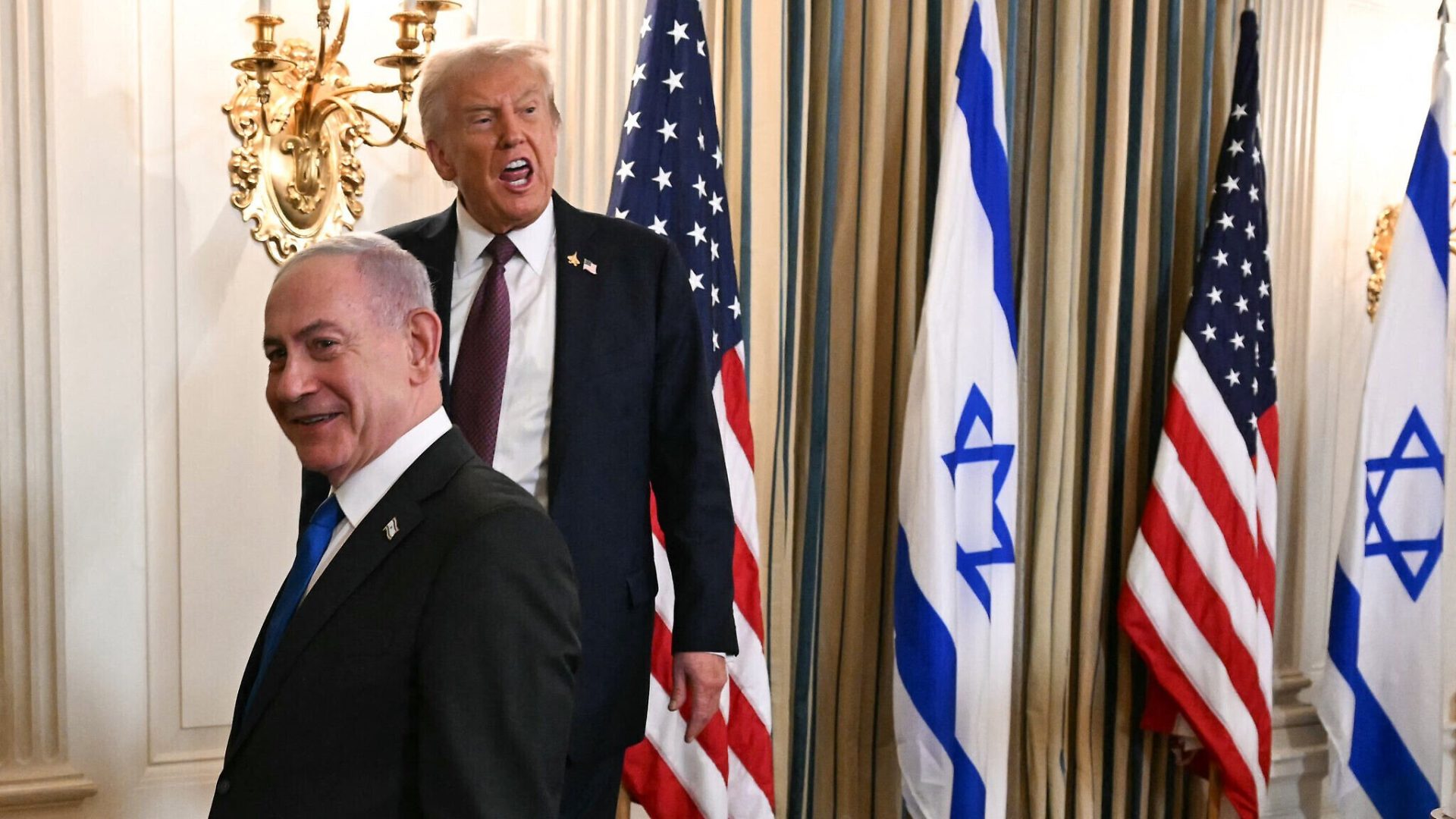 AFP__20250929__777284L__v1__HighRes__DonaldTrumpMeetsIsraeliPmBenjaminNetanyahu-e1759173561707.jpg