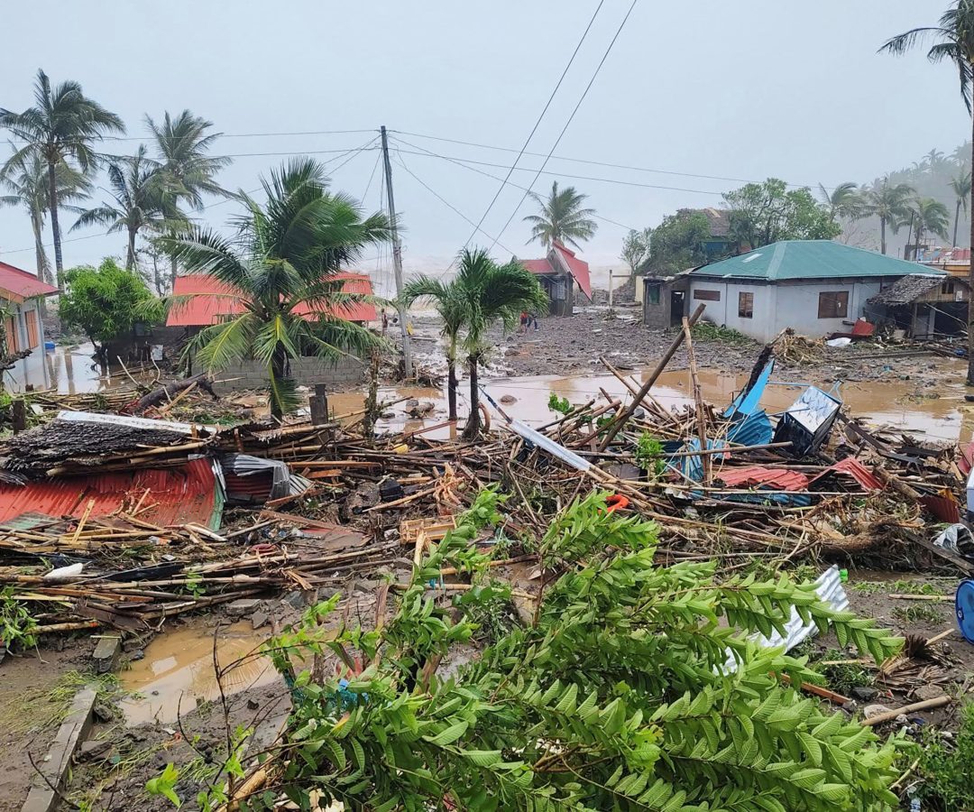 AFP__20251109__83HP2KE__v1__HighRes__PhilippinesWeatherTyphoon-scaled.jpg