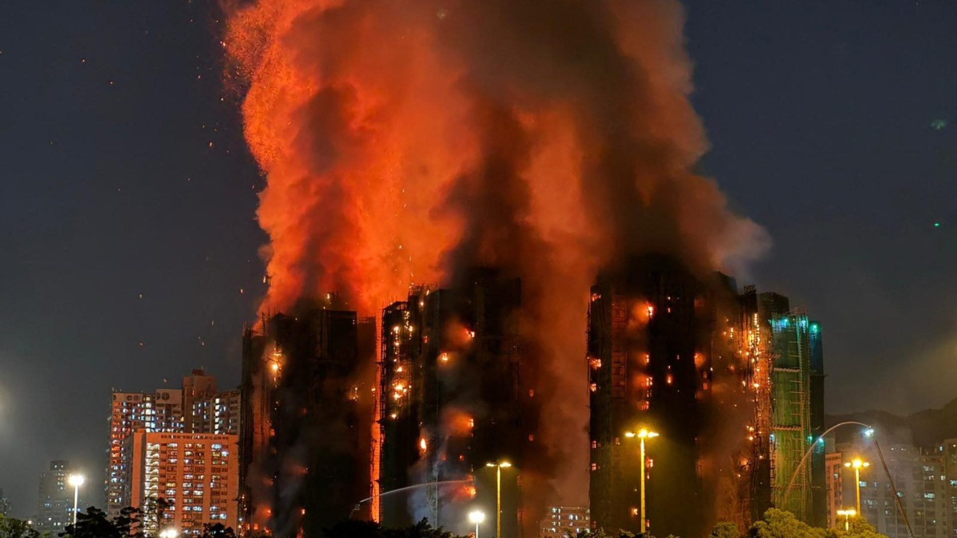 AFP__20251126__868K6G3__v4__MidRes__HongKongChinaFire.jpg