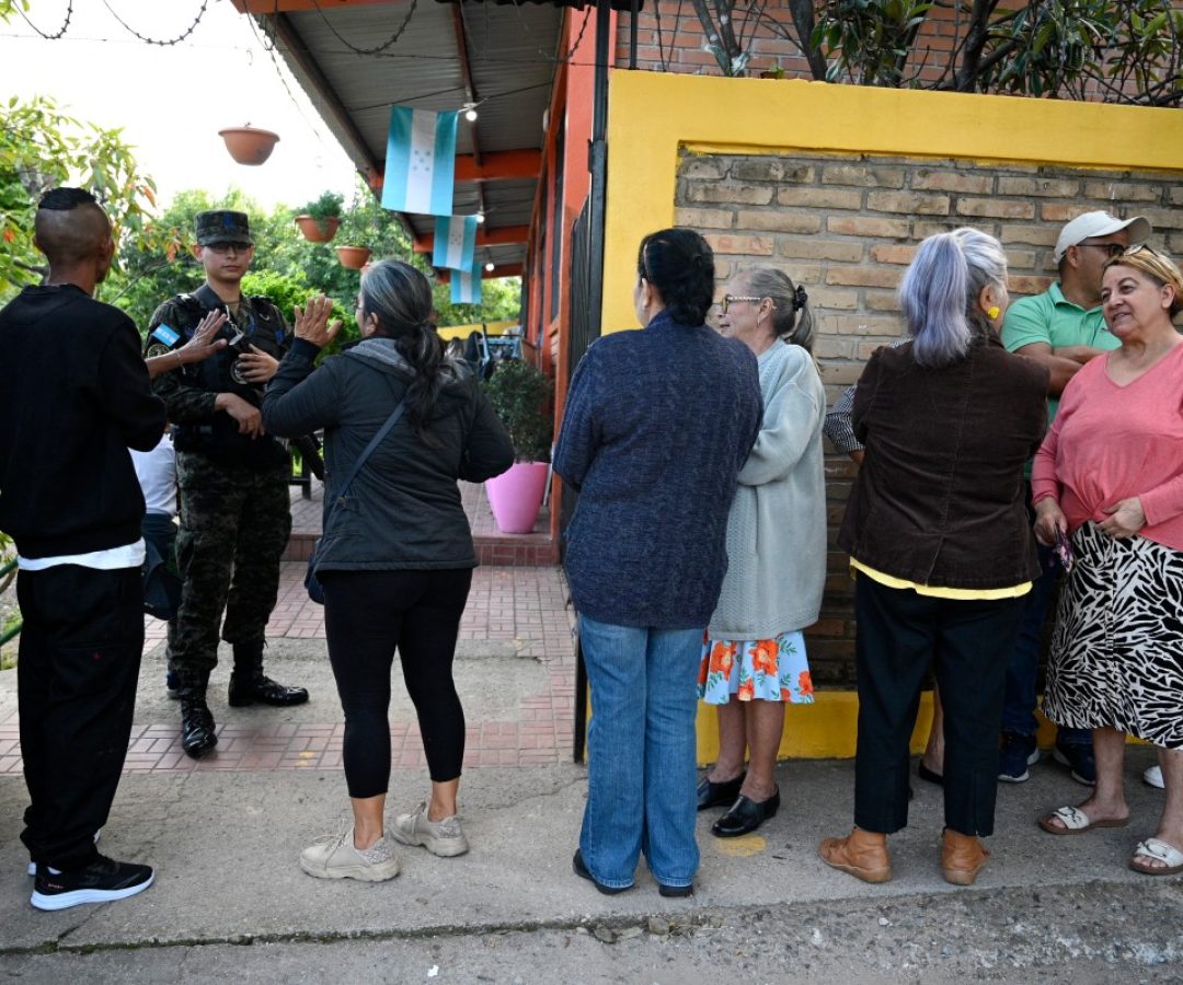 AFP__20251130__86LR9DT__v1__MidRes__HondurasElectionVote.jpg