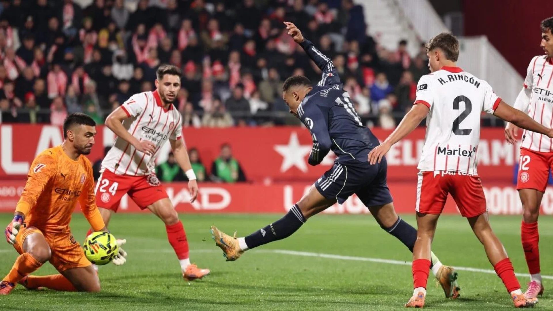 Real Madrid empata na visita ao Girona e cede liderança ao Barcelona