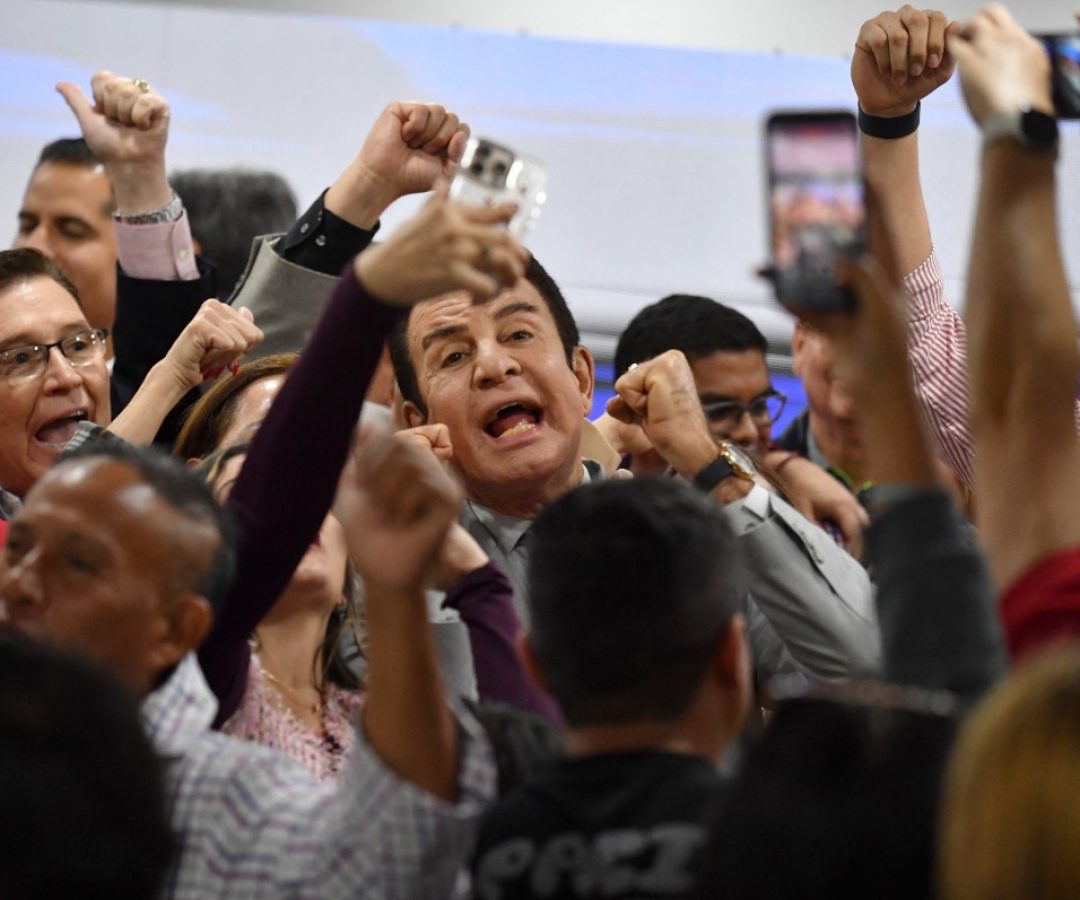AFP__20251206__87AE42F__v1__MidRes__HondurasElectionCount.jpg