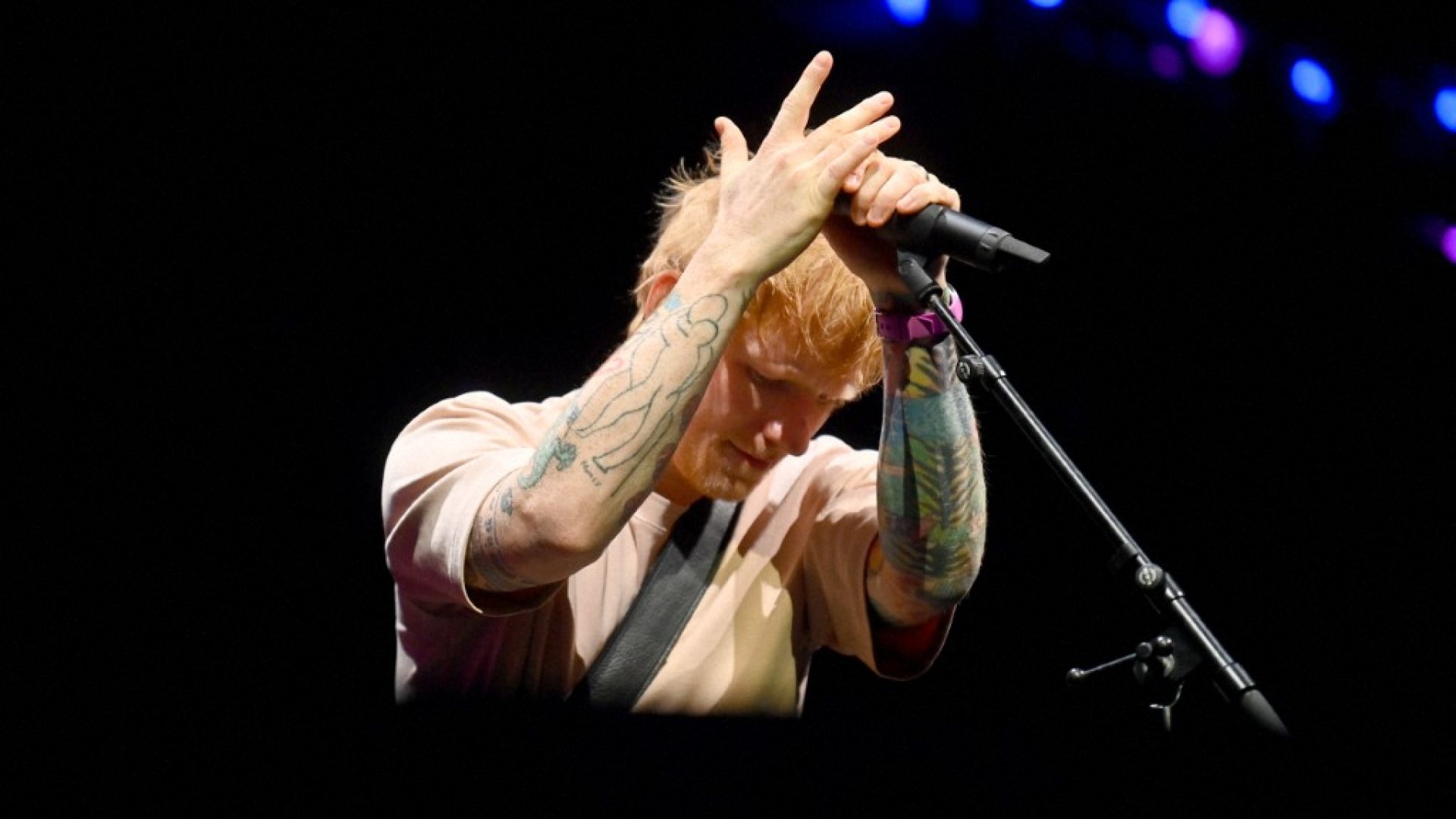 Após polêmicas, Ed Sheeran diz que o que acontece em Gaza é ‘catastrófico’