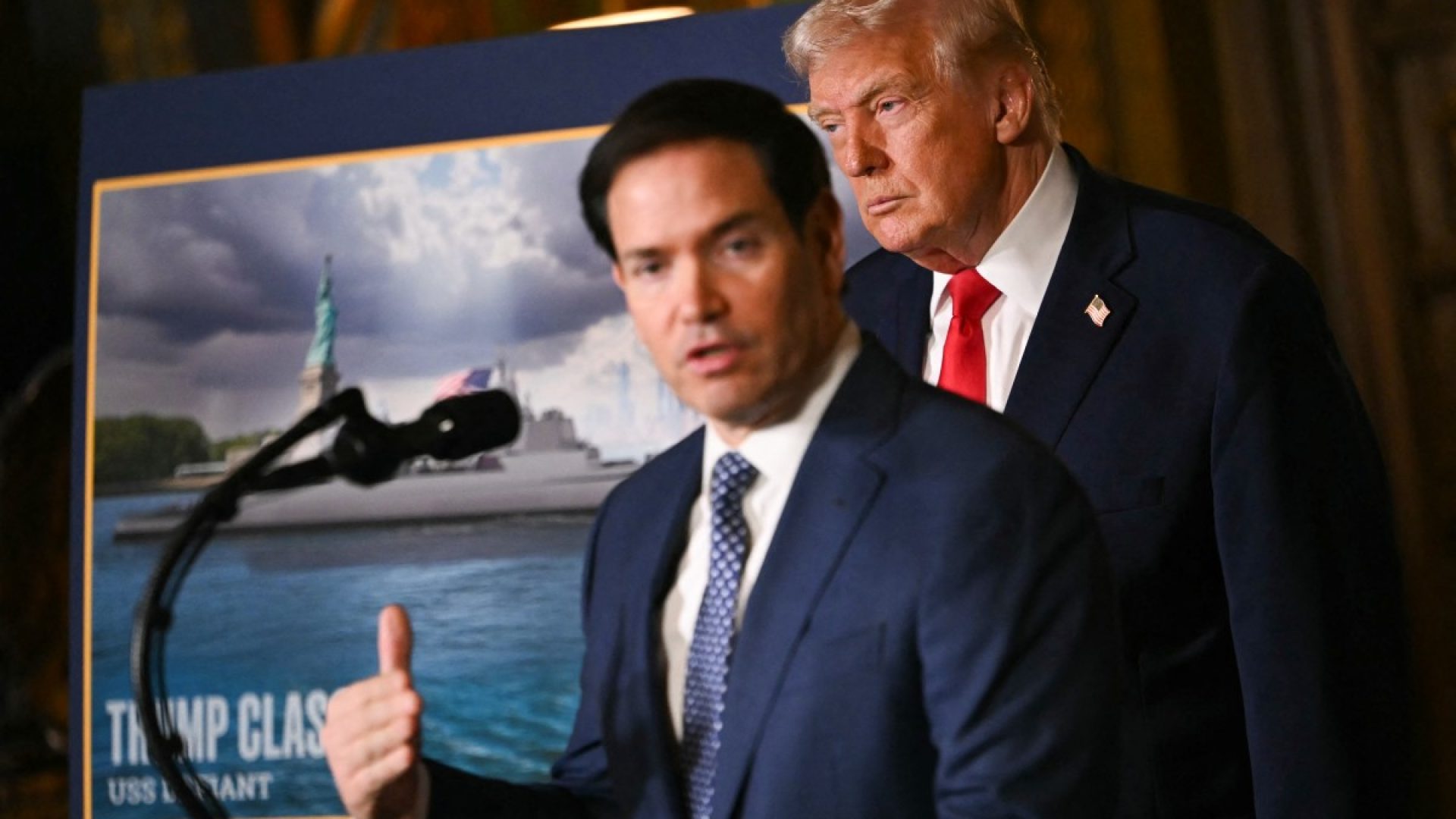 AFP__20251222__88VN8DJ__v5__MidRes__UsPresidentDonaldTrumpMakesAnAnnouncementWithHeg.jpg
