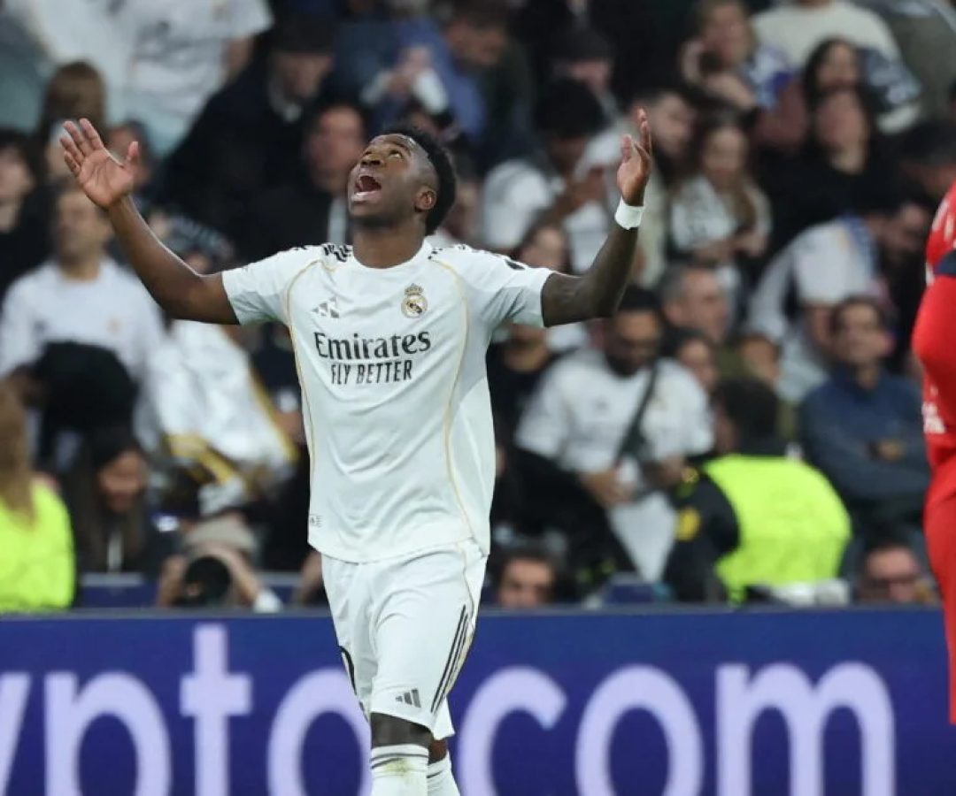 Com mais um gol de Vini, Real volta a vencer o Benfica e vai às oitavas da Champions