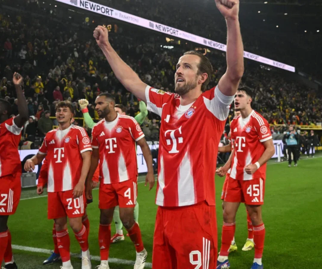 Bayern vira confronto direto na casa do Borussia e encaminha 35º título da Bundesliga