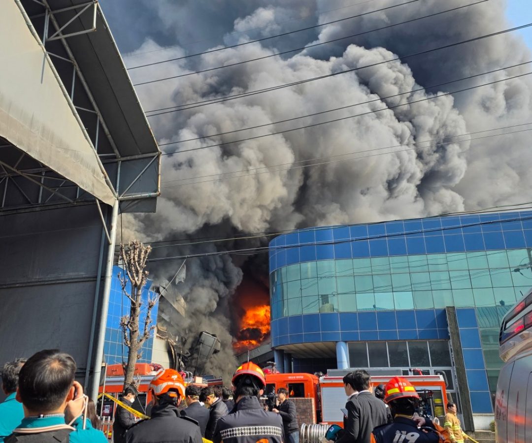 AFP__20260320__A4247T3__v2__MidRes__TopshotSkoreaAccidentFire.jpg
