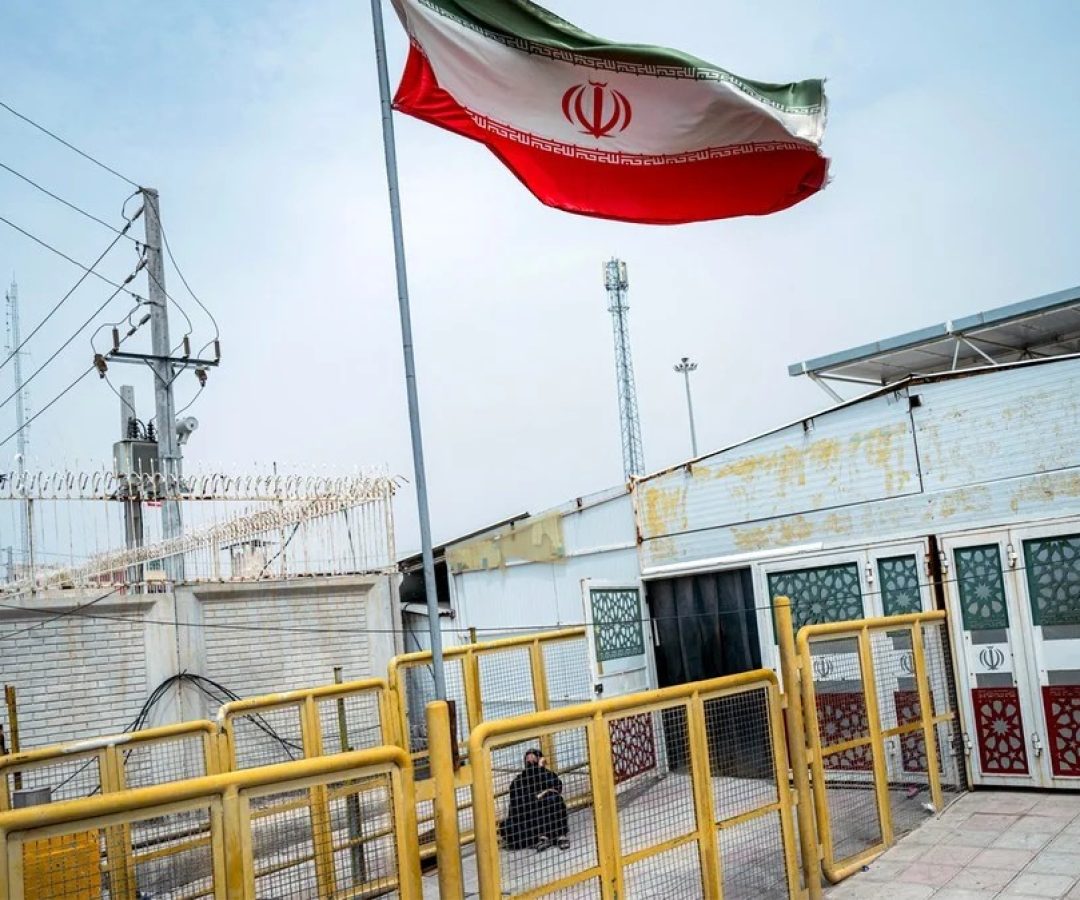 AFP__20260404__A6QV7AY__v1__HighRes__IraqIranUsIsraelWarBorder.jpg