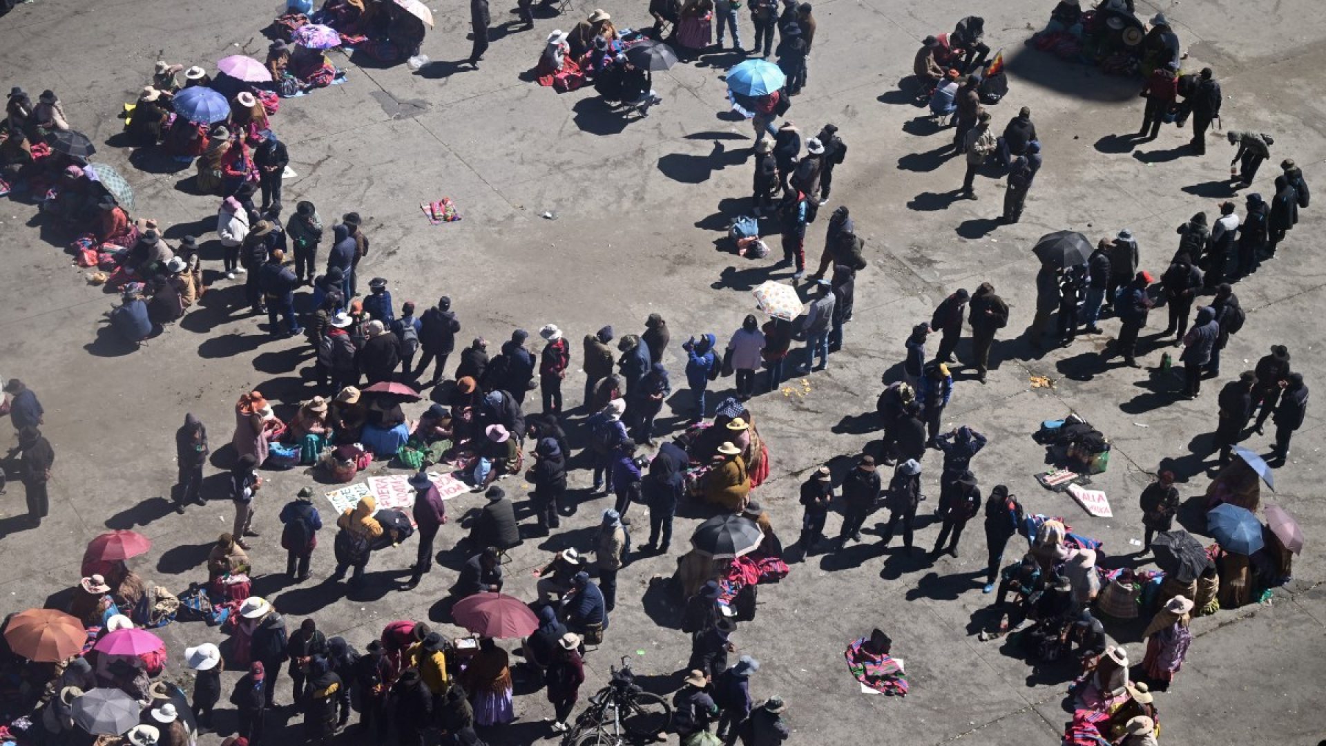 AFP__20260602__B4TB69E__v2__MidRes__BoliviaPoliticsProtest.jpg