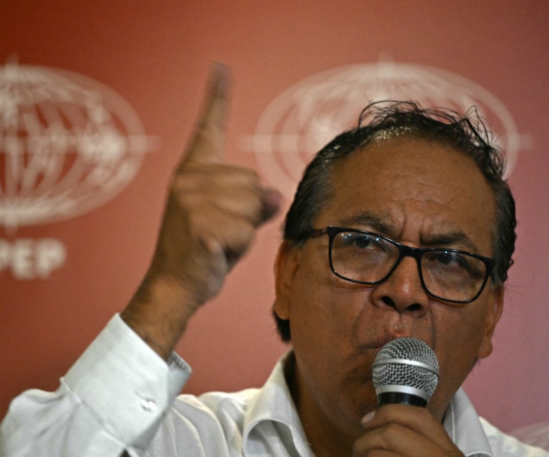 AFP__20260605__B6788W9__v1__MidRes__PeruElectionRunoffCampaignPresser.jpg