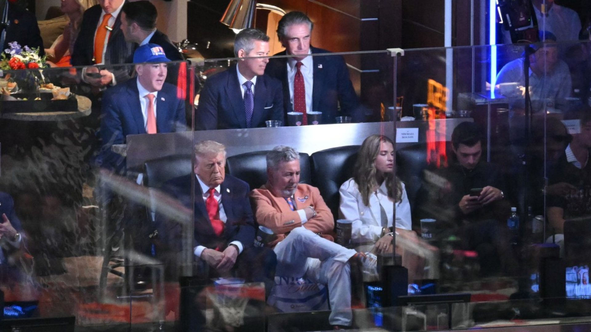 AFP__20260609__B6F89XF__v1__MidRes__UsPoliticsTrumpBasketNbaFinals.jpg
