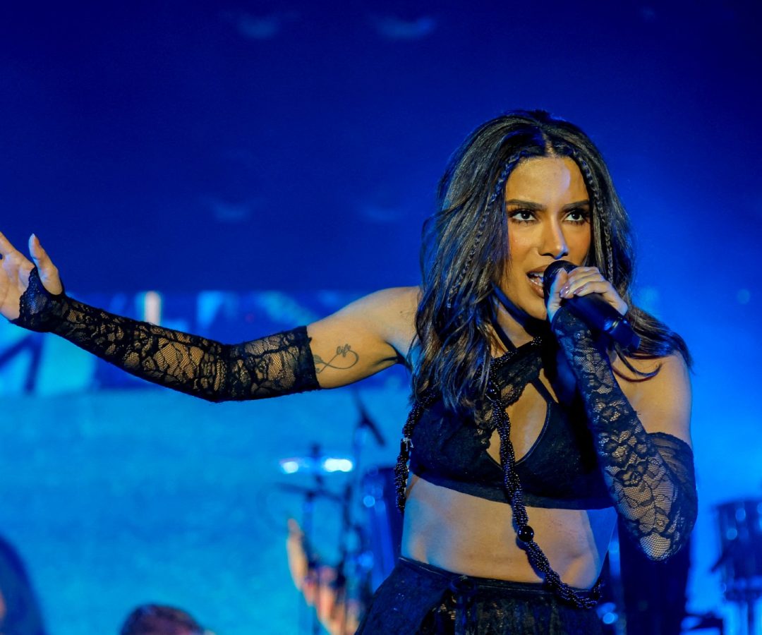 Anitta mistura seu pop a referências religiosas em show de ‘Equilibrium’