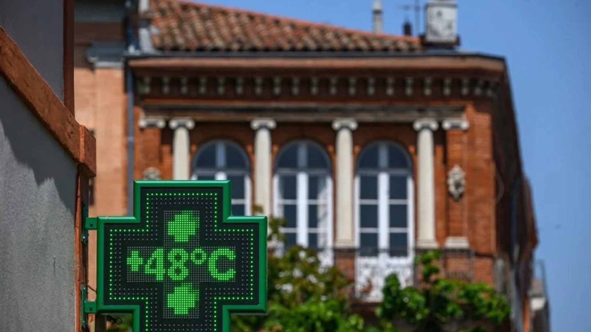 AFP__20260624__B86G7WE__v1__MidRes__FranceWeatherClimateHeatwave-1024x684-1.jpg