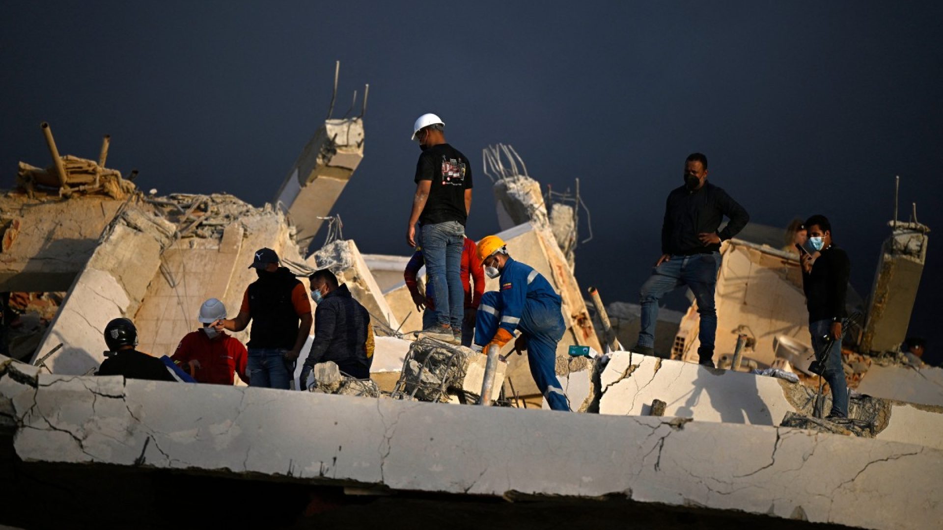 AFP__20260627__B8JU69G__v1__MidRes__VenezuelaEarthquakeAftermath.jpg