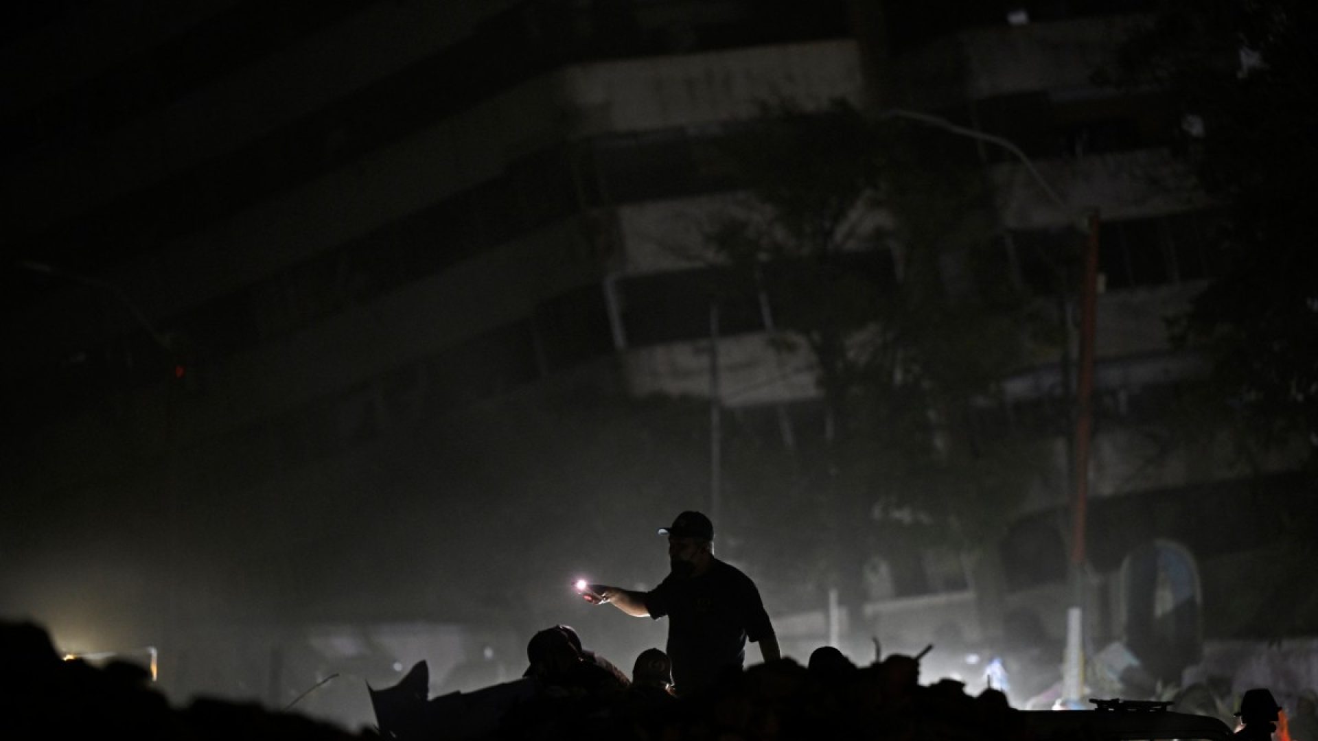 AFP__20260628__B8JX2YN__v1__MidRes__VenezuelaEarthquakeAftermath.jpg