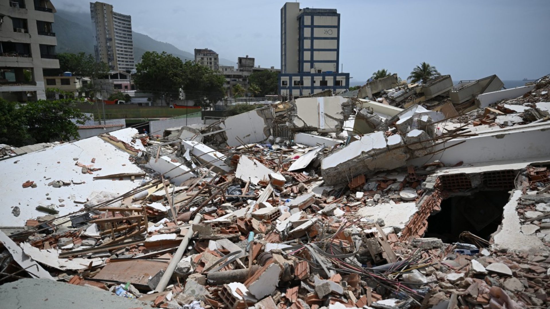 AFP__20260705__B9BK9LQ__v1__MidRes__VenezuelaEarthquakeAftermath.jpg