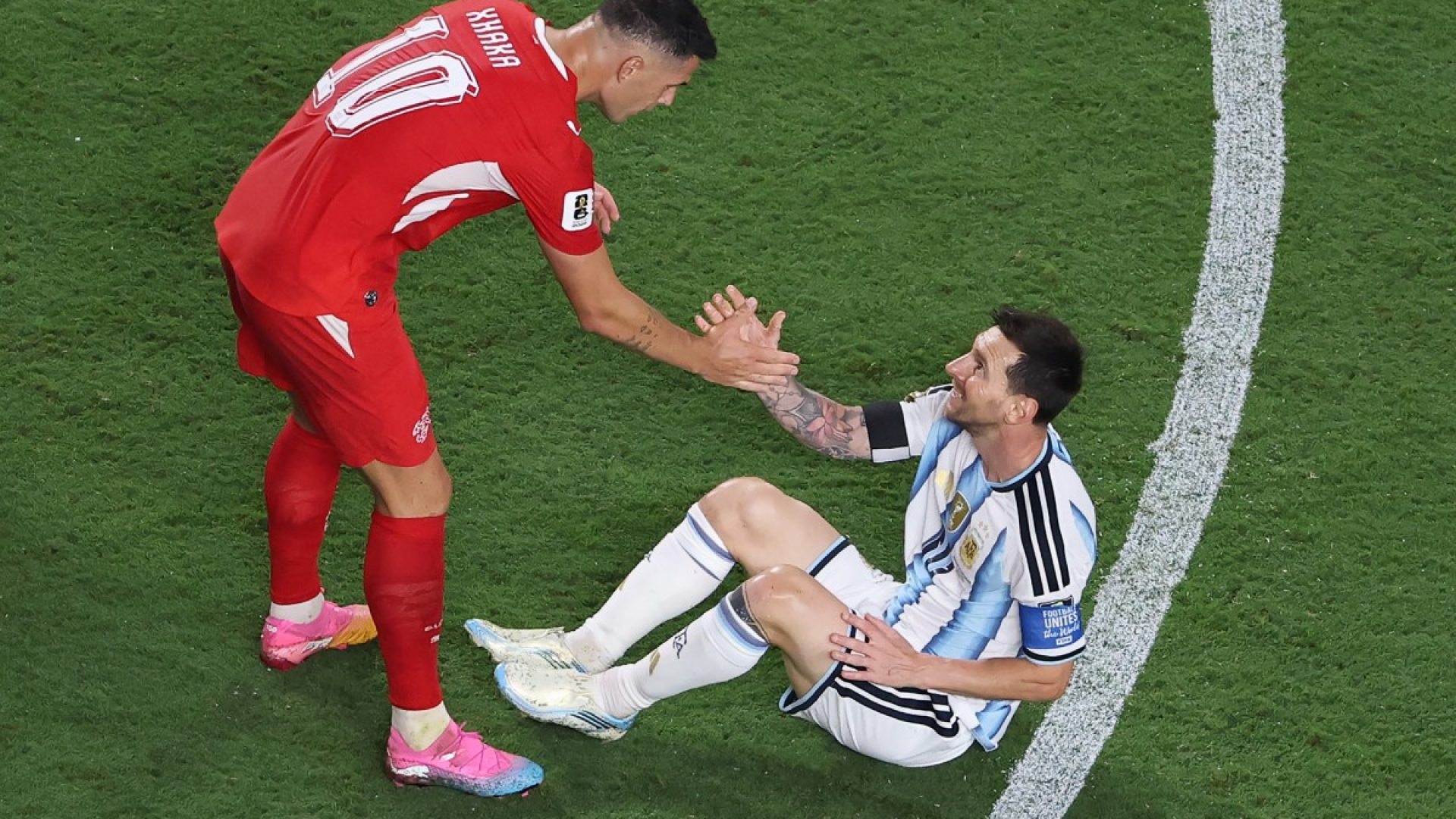 O abismo entre Messi na semifinal e Neymar no pôquer em Las Vegas