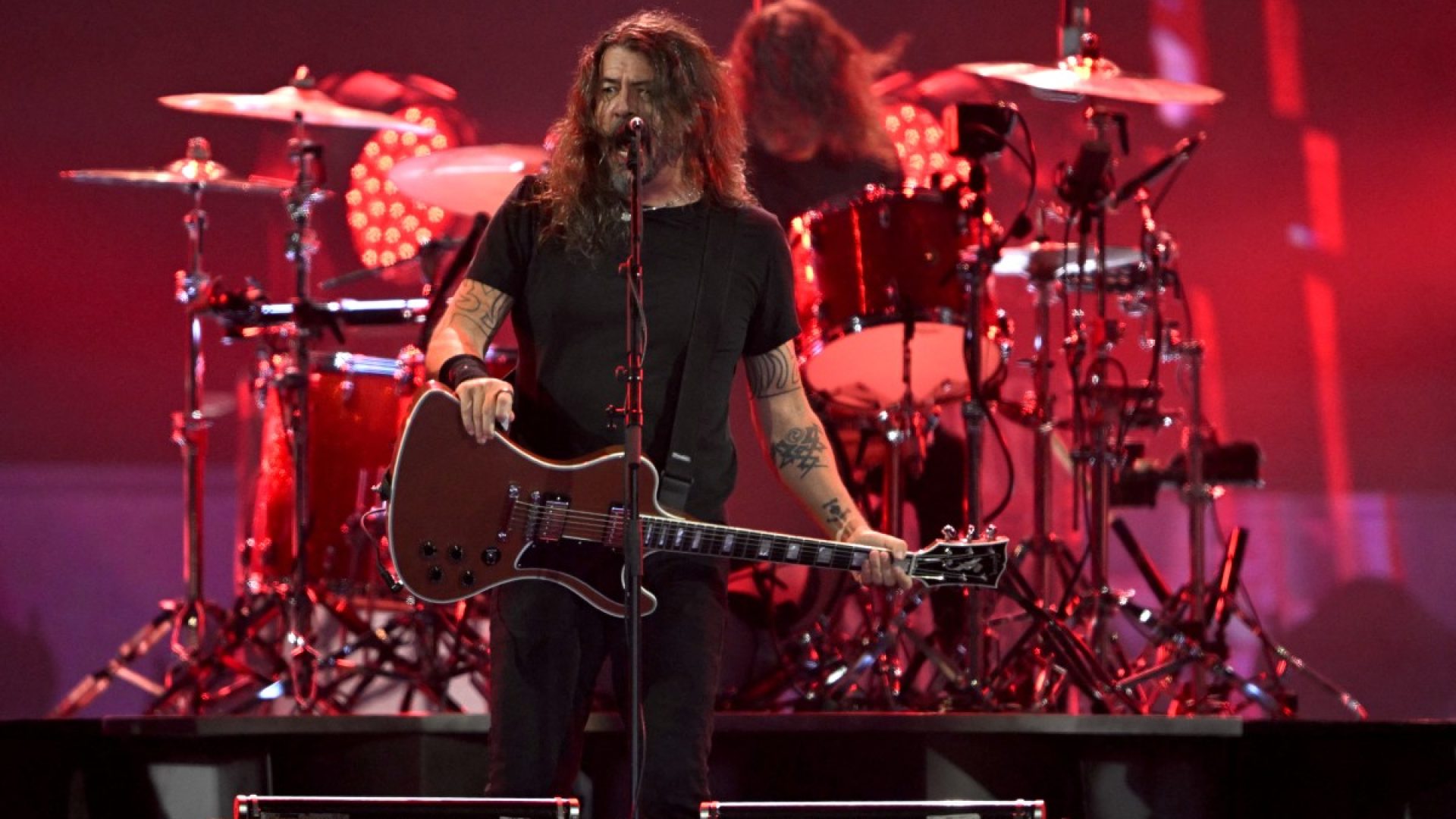 Foo Fighters recupera vigor com novo baterista e raridades no Rock in Rio