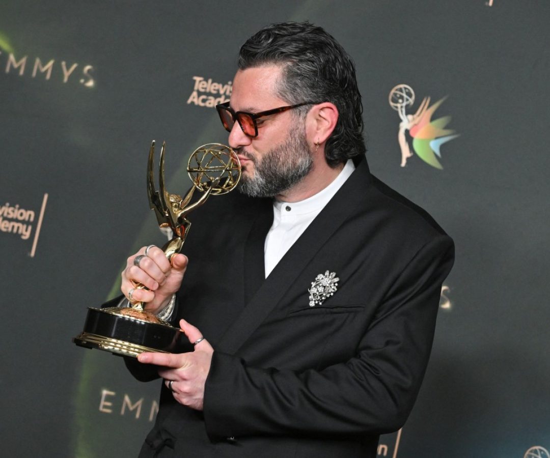 Brasileiro Miguel Gandelman vence Emmy por show de Bad Bunny no Super Bowl