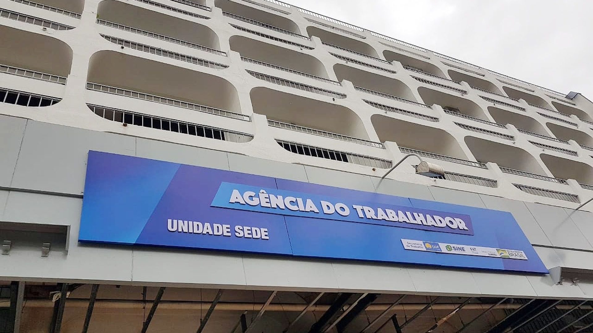 Agências do trabalhador têm vagas com salários de até R$ 4 mil nesta quarta (19)