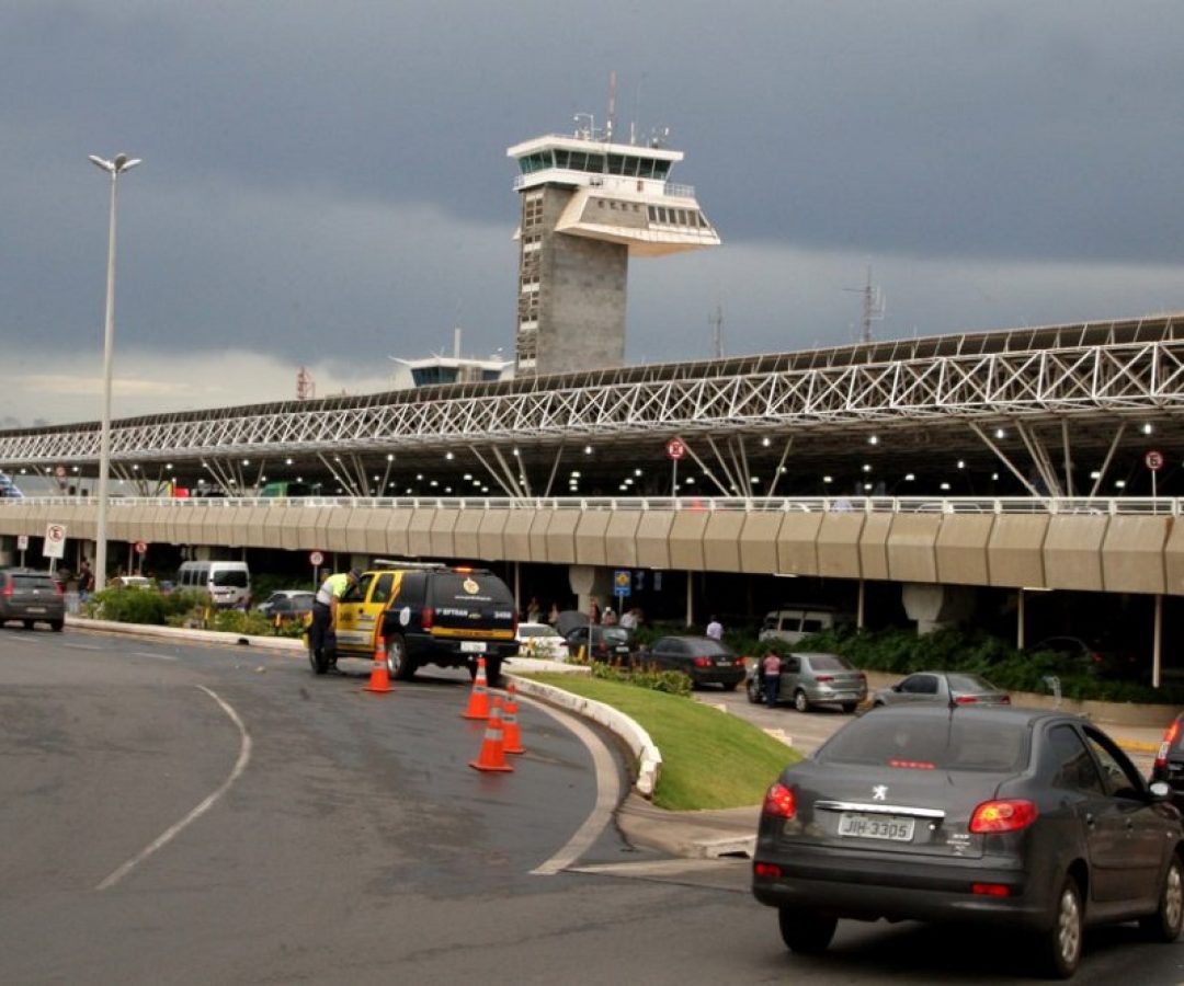 Furtos no estacionamento do Aeroporto de Brasília alertam para segurança no local 