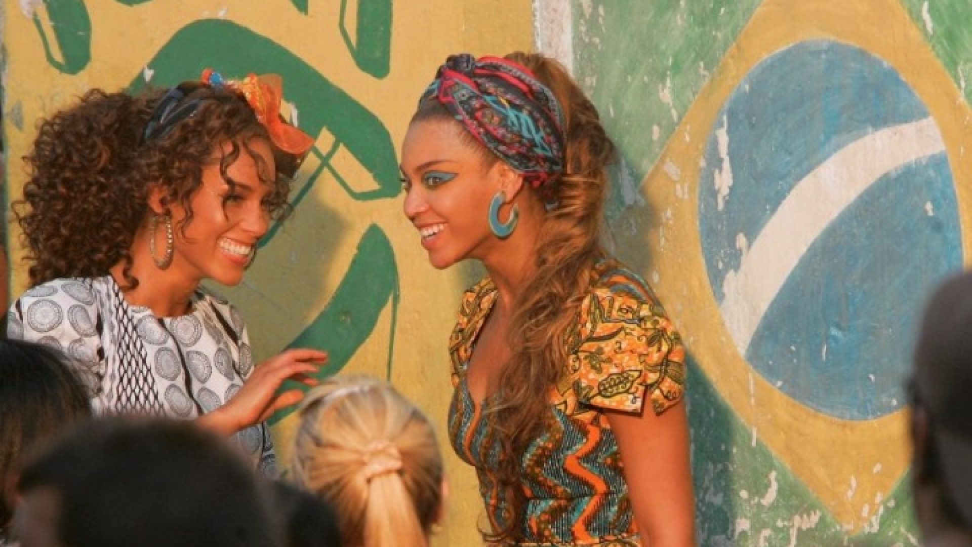 Por que o clipe de Beyoncé e Alicia Kiss gravado no Rio há 15 anos nunca foi lançado?