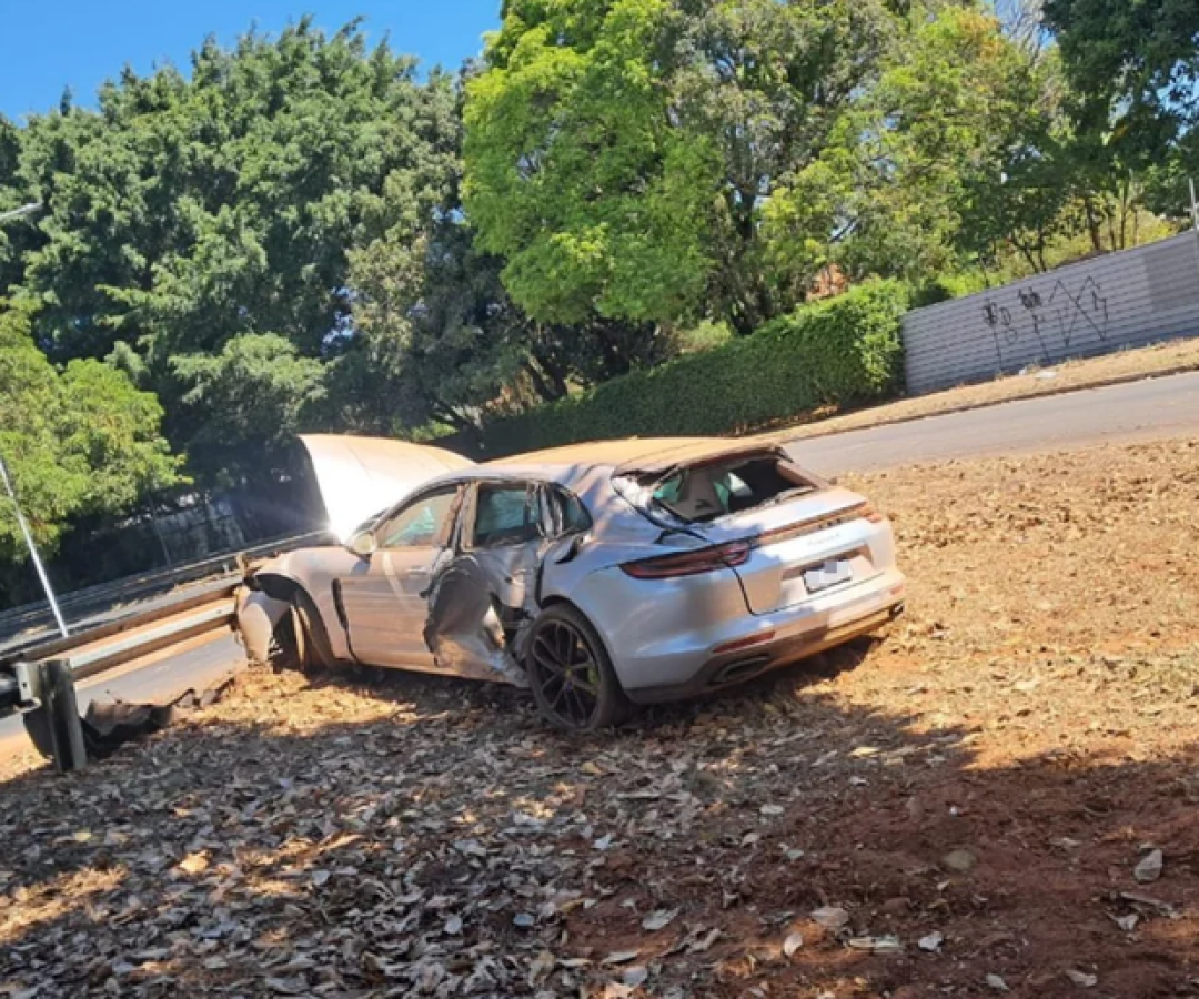 PCDF identifica motorista de Porsche destruído em grave sinistro no Lago Sul