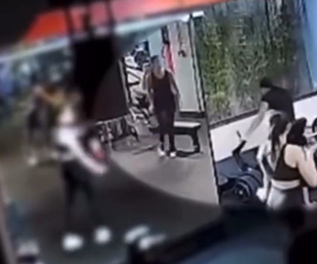 Jovem de 19 anos quebra os dois joelhos durante exercício em academia na Asa Norte
