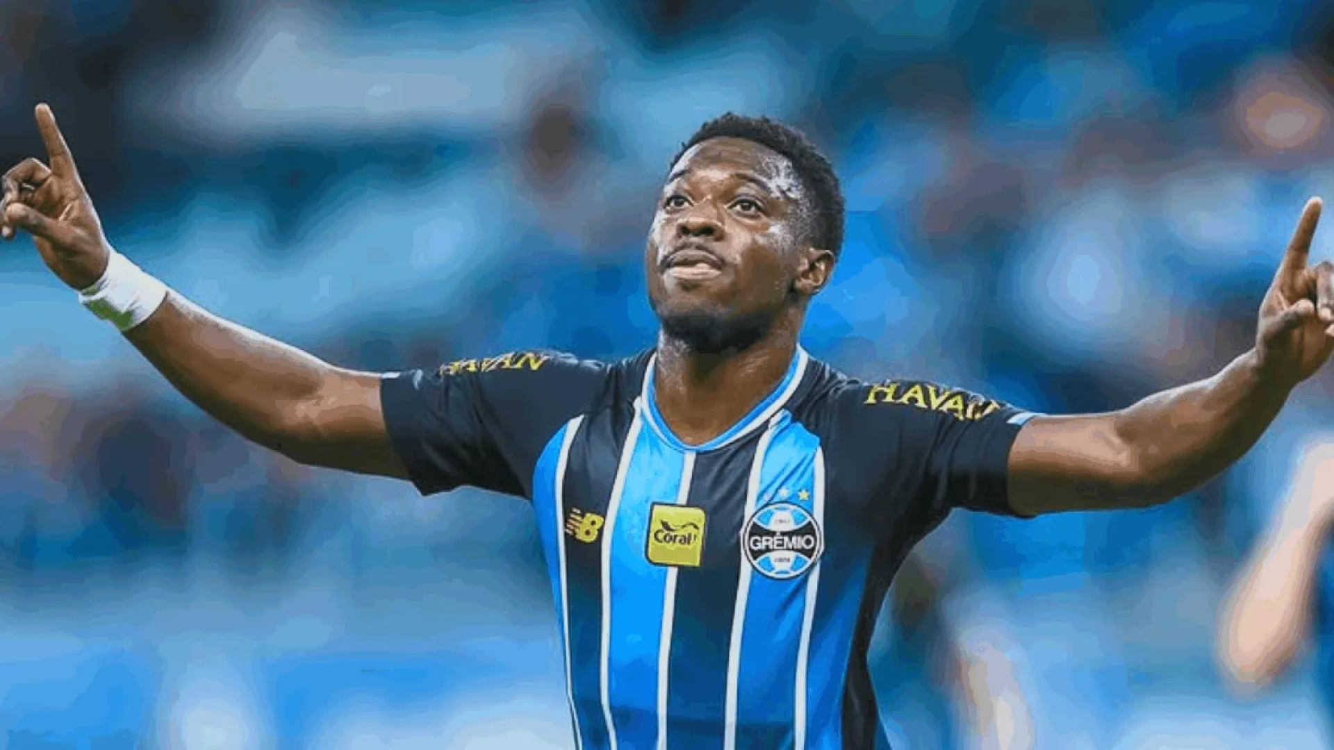 Grêmio fura a retranca do Riestra no fim e vence a 1ª na Sula