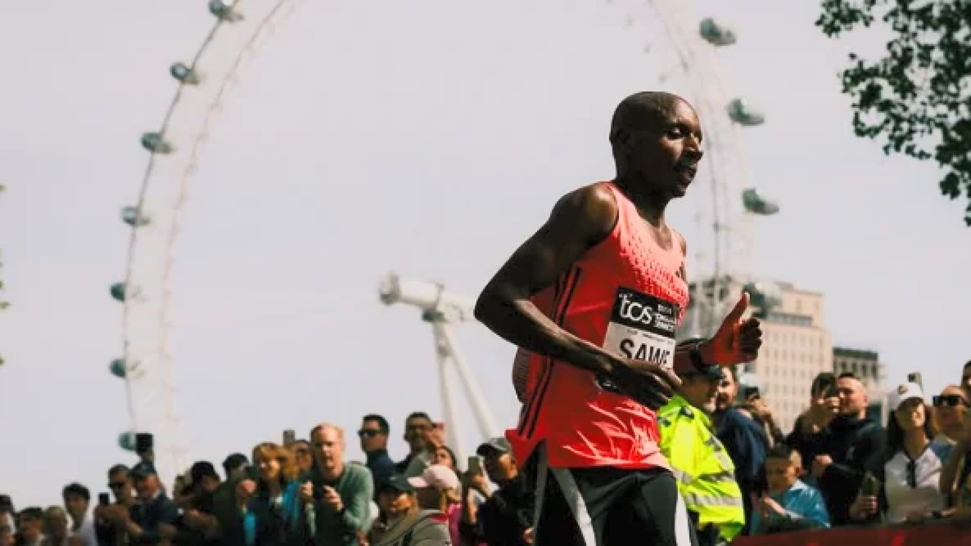 Sawe se tornou primeiro atleta da história a correr uma prova oficial de 42 km em menos de duas horas