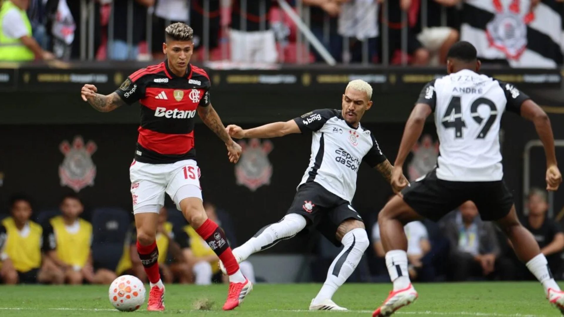 CBF explica expulsão de Carrascal e confirma apagão no VAR na Supercopa Rei