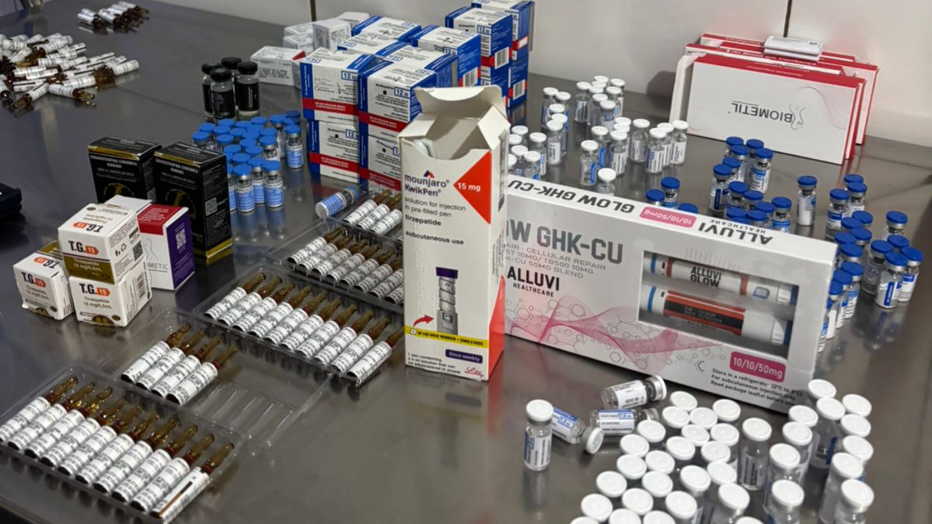 Vigilância Sanitária apreende medicamentos irregulares em clínica veterinária do DF