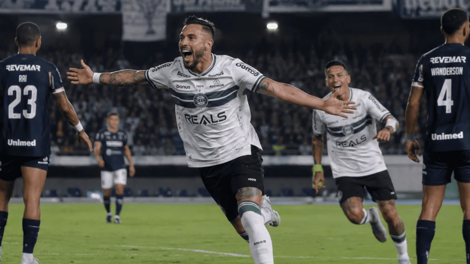 Coritiba supera Remo em jogo com 2 viradas e se aproxima do G-5