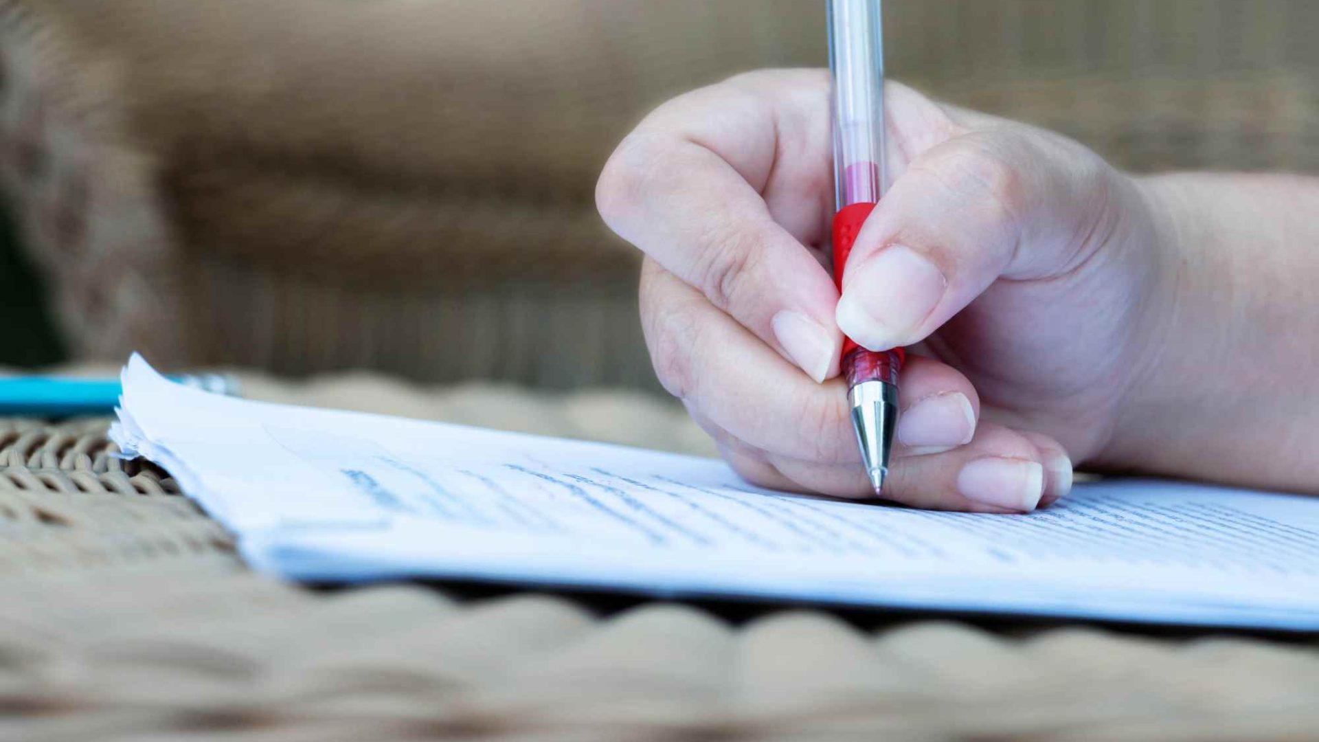 Reta final para o concurso da SEDES: período exige atenção à saúde mental dos candidatos