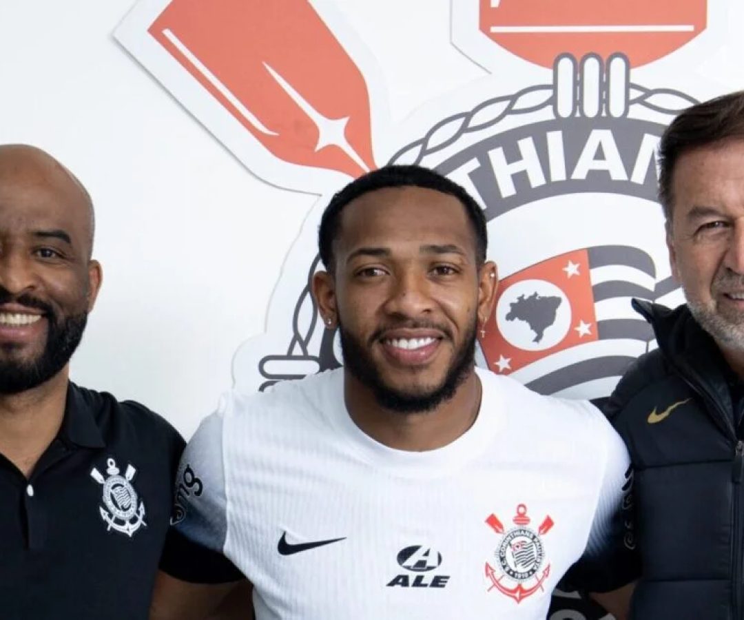 Corinthians confirma saída de José Martínez após atos de indisciplina