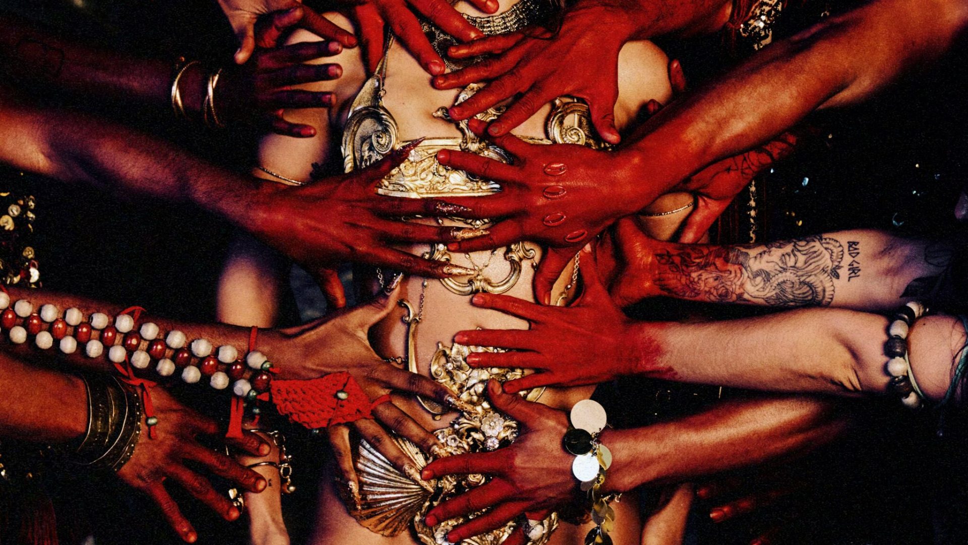 Anitta aprofunda mergulho na espiritualidade e na música brasileira em novo álbum