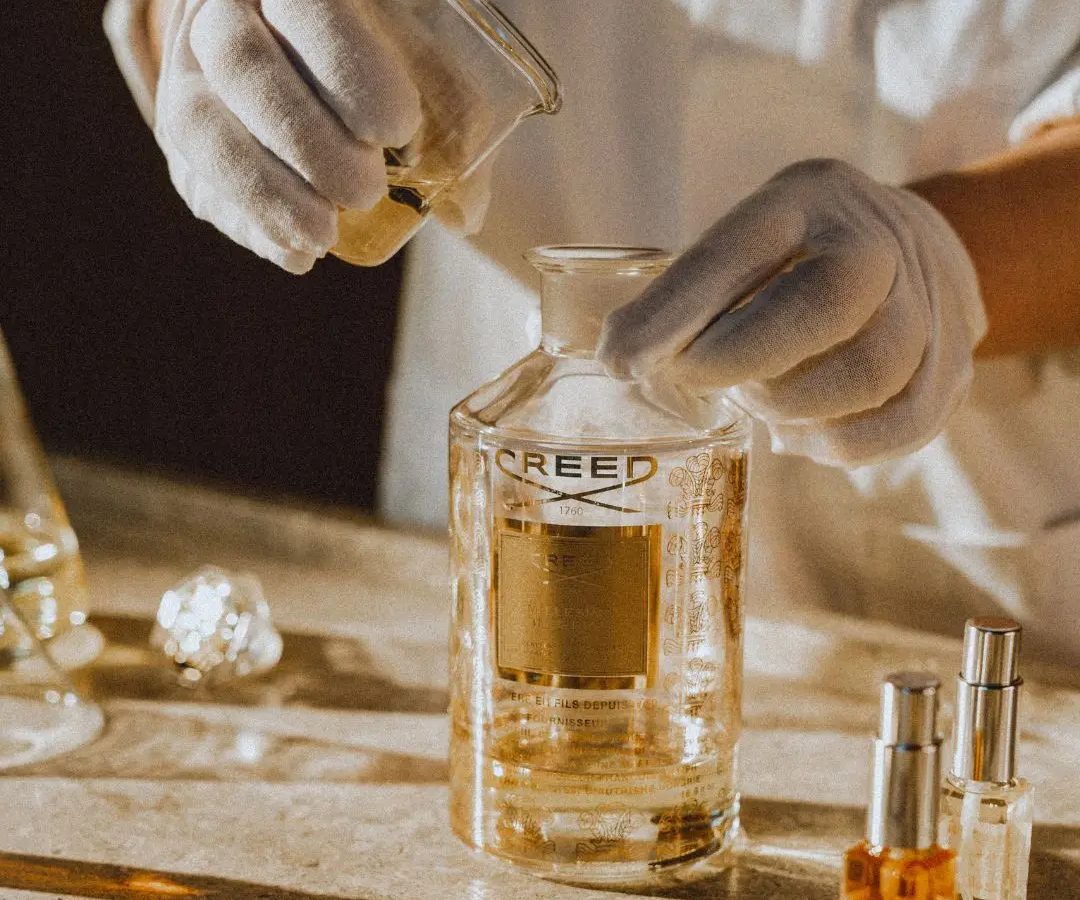 Kering confirma venda de unidade de beleza para a L’Oréal por US$ 4,66 bilhões