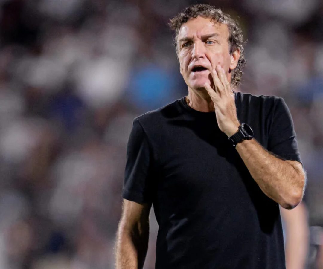 ‘O único que perde com isso é o Santos’, diz Cuca sobre briga de Neymar e Robinho Jr.