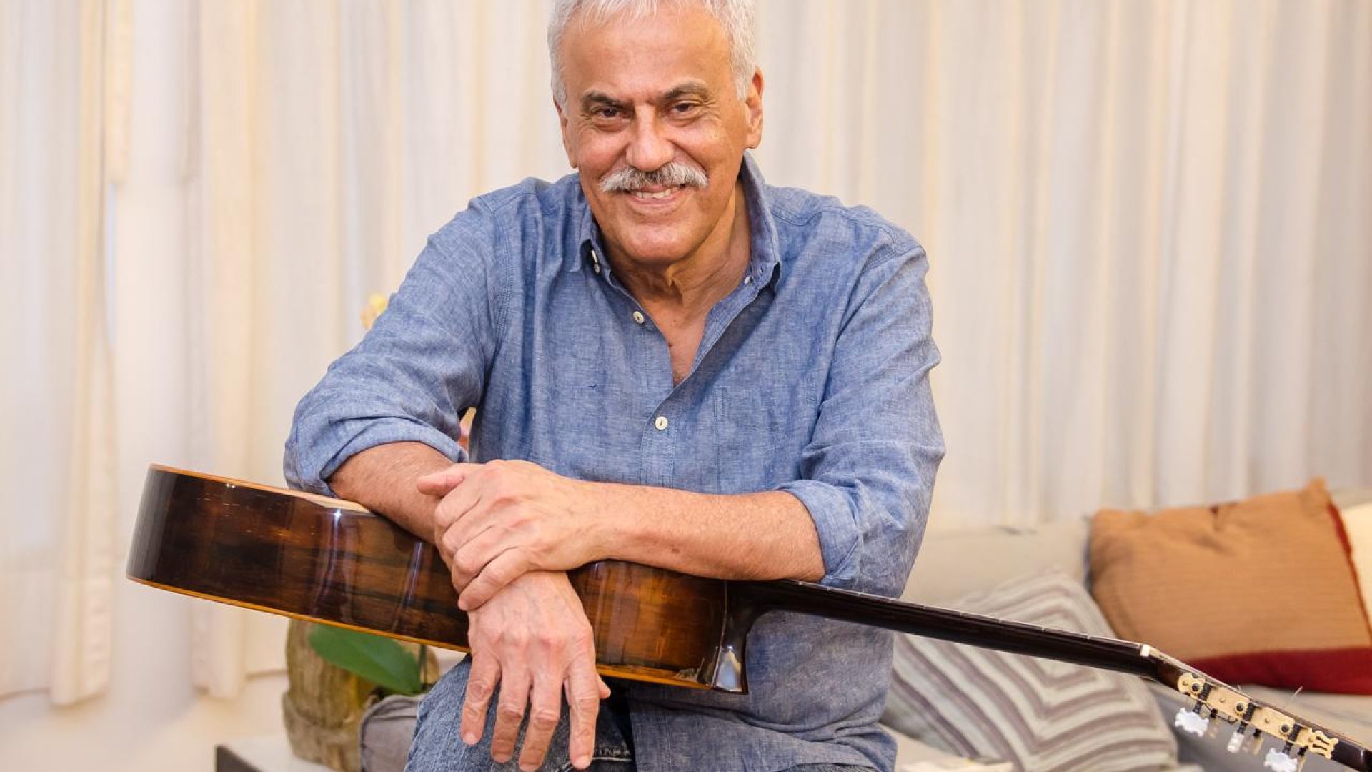 Danilo Caymmi encerra Tributo aos Mestres no Clube do Choro