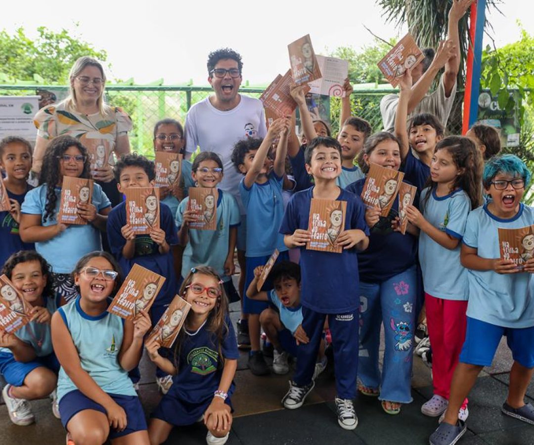 Projeto apoiado pelo FAC leva espetáculo teatral e oficina de musicalização para escolas públicas do DF