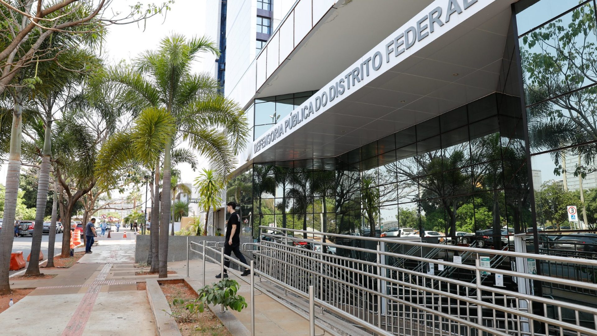 Mutirão facilita retificação de prenome e gênero para trans no DF